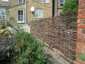 Hurdle fence